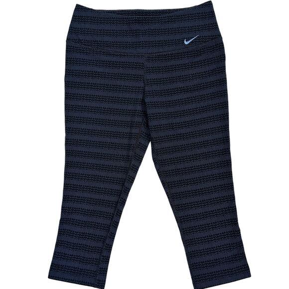 Bundle of Nike Women's Dri-FIT Capri Leggings Size Medium - Picture 2 of 16
